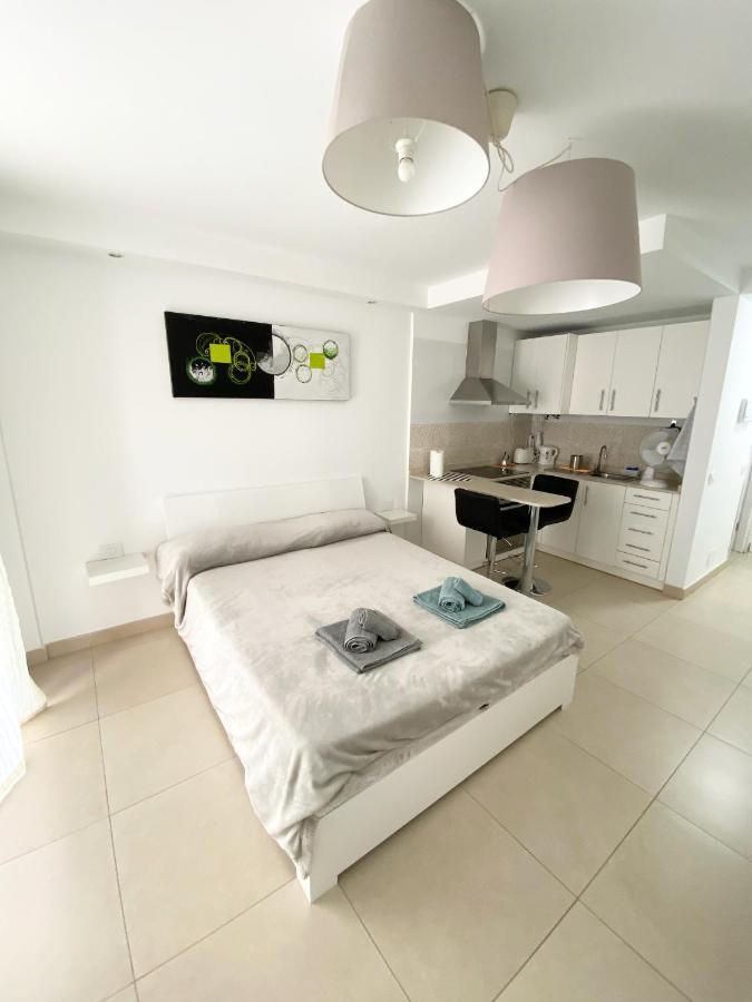 Aloha Summerland Vip Studio Sea & Pool View Лос Кристианос Экстерьер фото